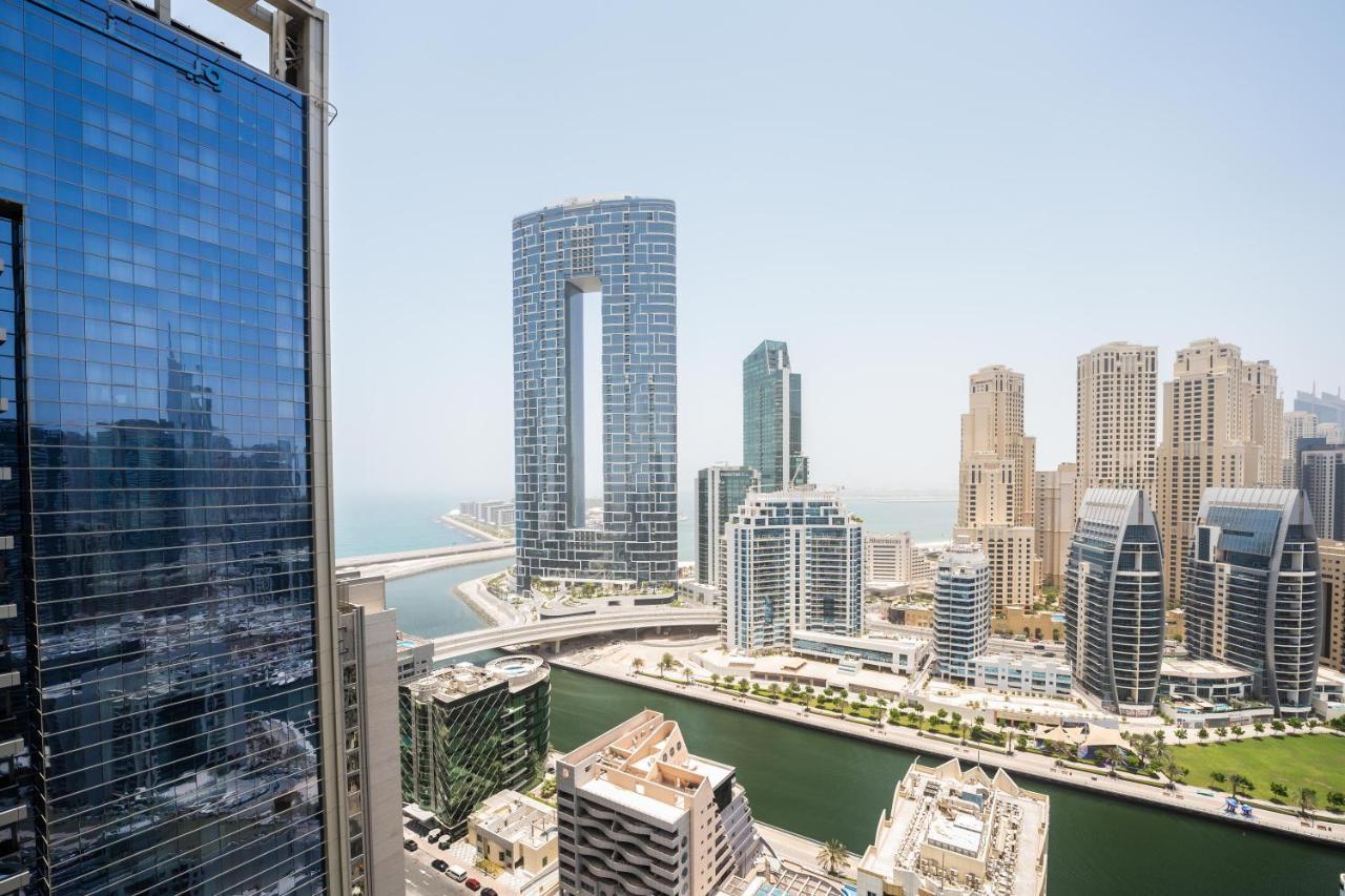 Fam Living - Marina Marvel - Studio Apartment With Breathtaking Views In Studio One Tower Dubai Exterior foto